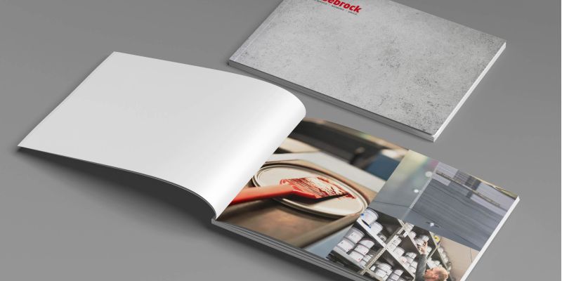 Aufgeklappte Image-Brochüre als Beispiel